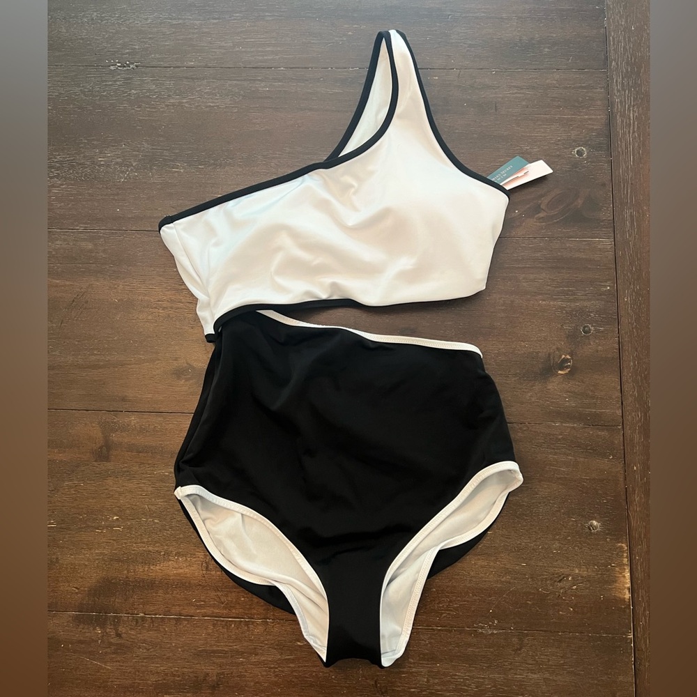 ⭐️NWT⭐️ VICTORIA’S SECRET Swimsuit